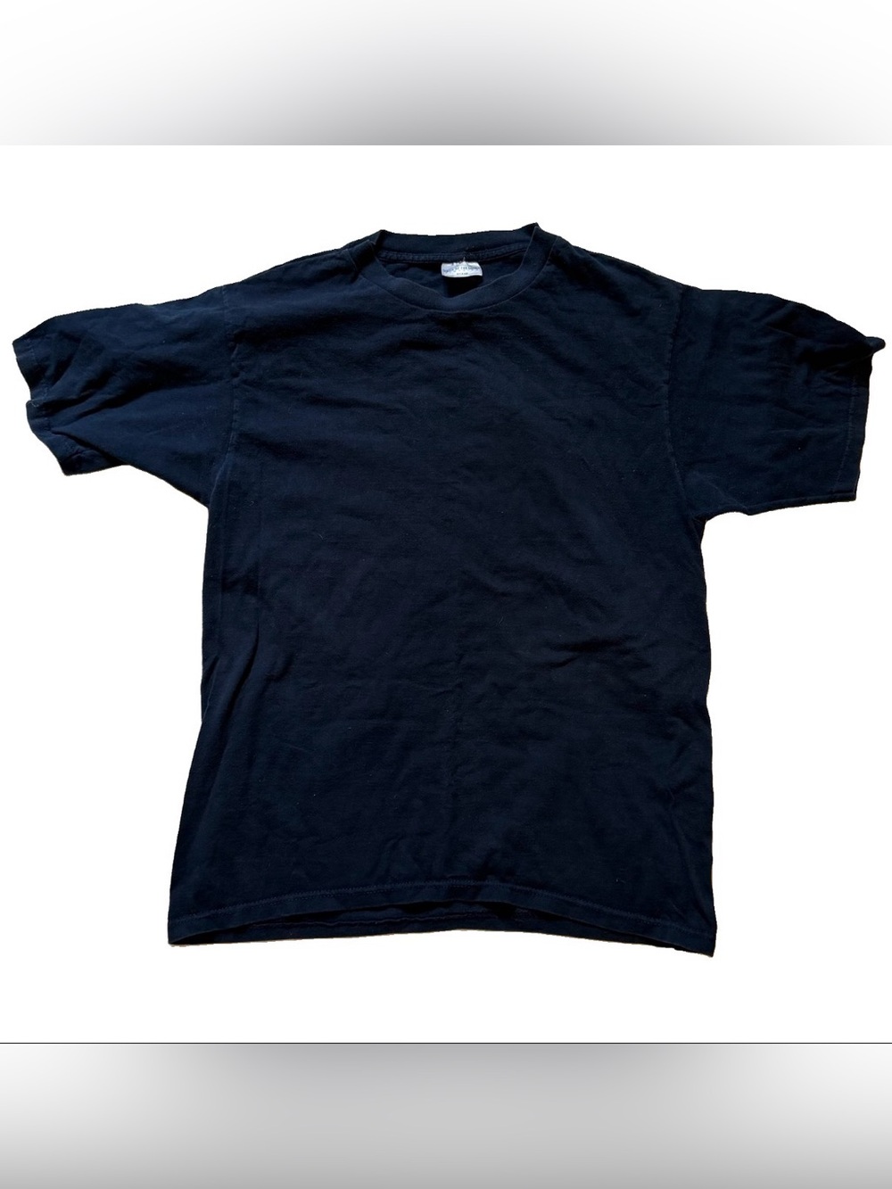 Vintage Fruit of the Loom Men’s Navy Blue Short Sleeve Crewneck Tee